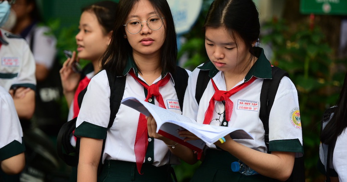 [CHÙM ẢNH] Ngày đầu thi tuyển sinh lớp 10 TP.HCM