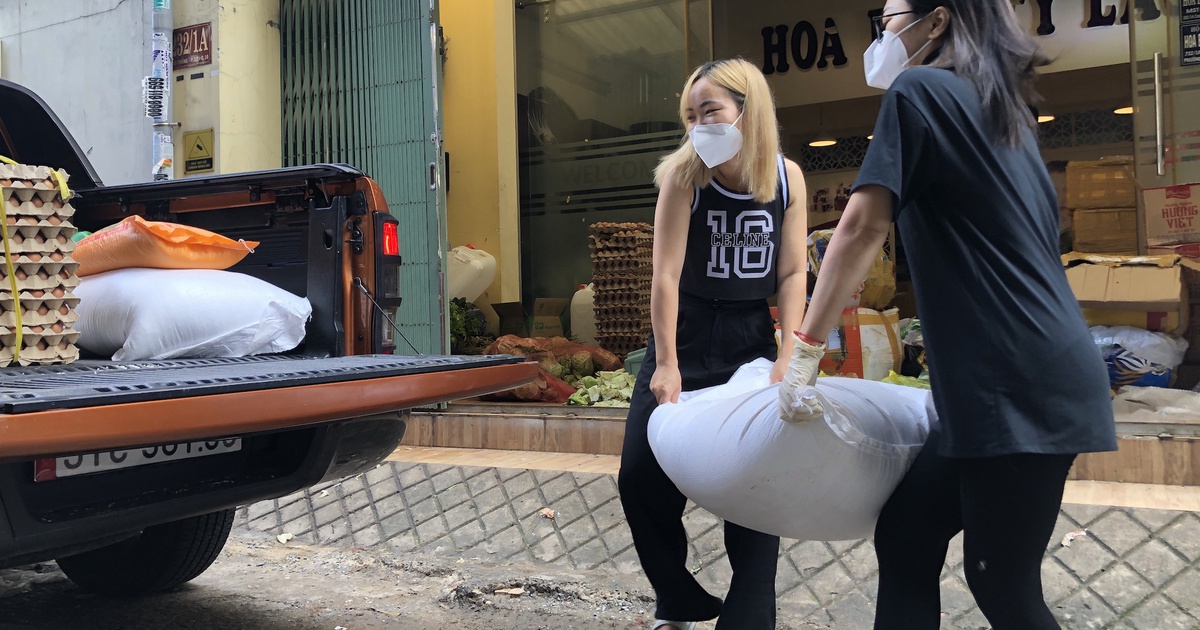 Người trẻ làm thiện nguyện: 'Khi nào trái tim còn đập là vẫn còn yêu thương'