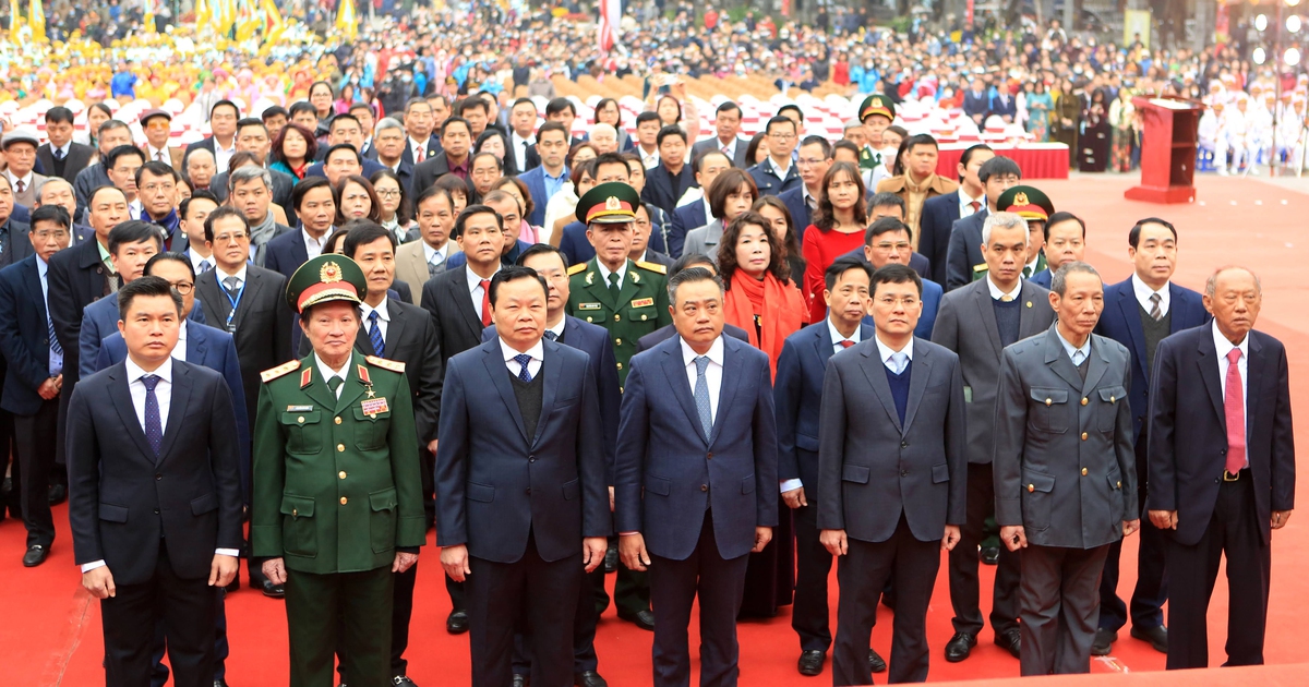 Chủ tịch Hà Nội Trần Sỹ Thanh dâng hương lễ hội gò Đống Đa