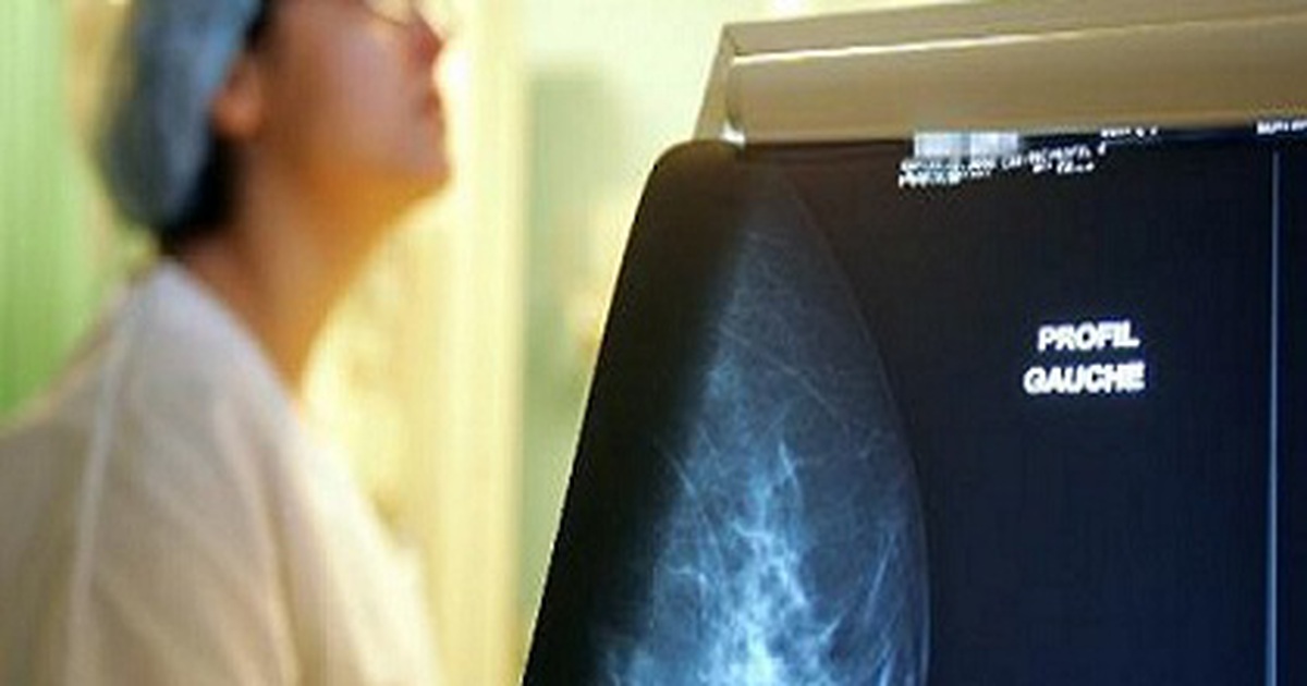 Phụ nữ ăn khuya có nhiều nguy cơ ung thư vú