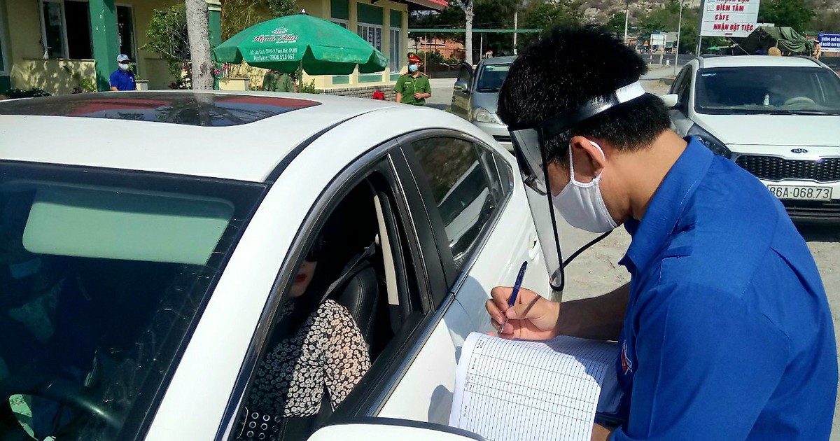 Ninh Thuận: Cảnh giác tình trạng dùng giấy ra viện sau điều trị Covid-19 giả để đưa người qua chốt