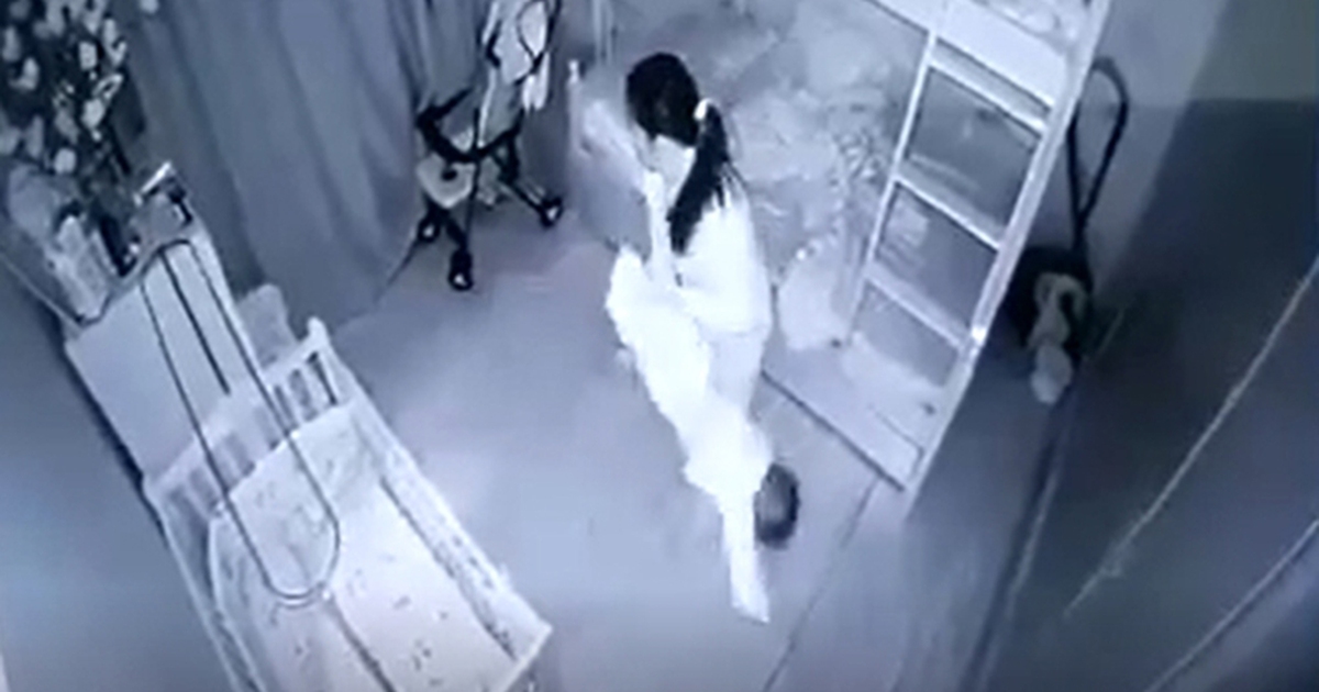 Người giúp việc bị 'tố' cầm chân dốc ngược bé gái 14 tháng rồi lắc qua lắc lại