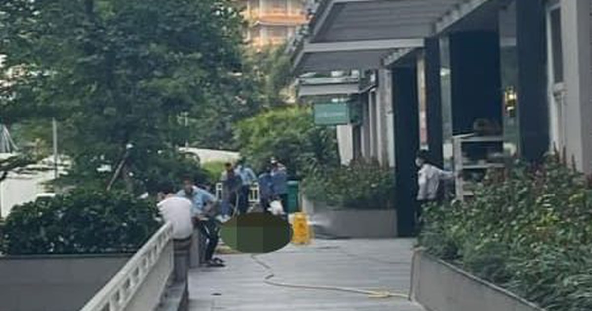 TP.HCM: Phát hiện cô gái trẻ tử vong ở sân chung cư, nghi do rơi lầu