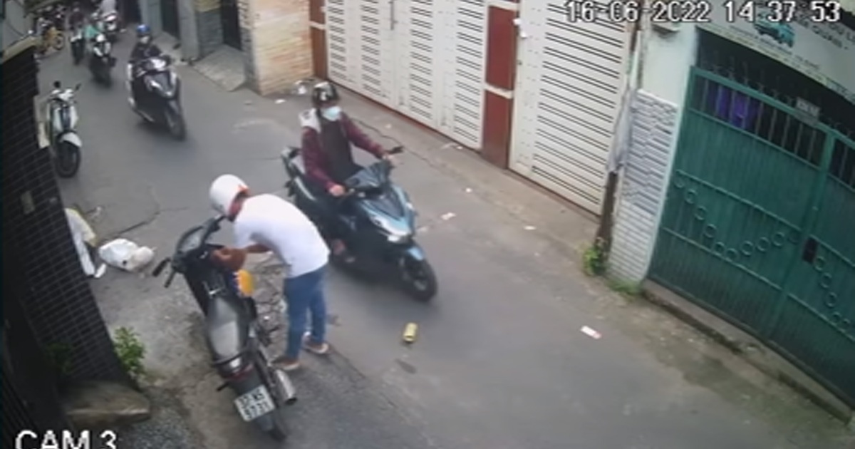 TP.HCM: Vừa dựng xe máy trước cửa vào nhà lấy đồ đã bị trộm