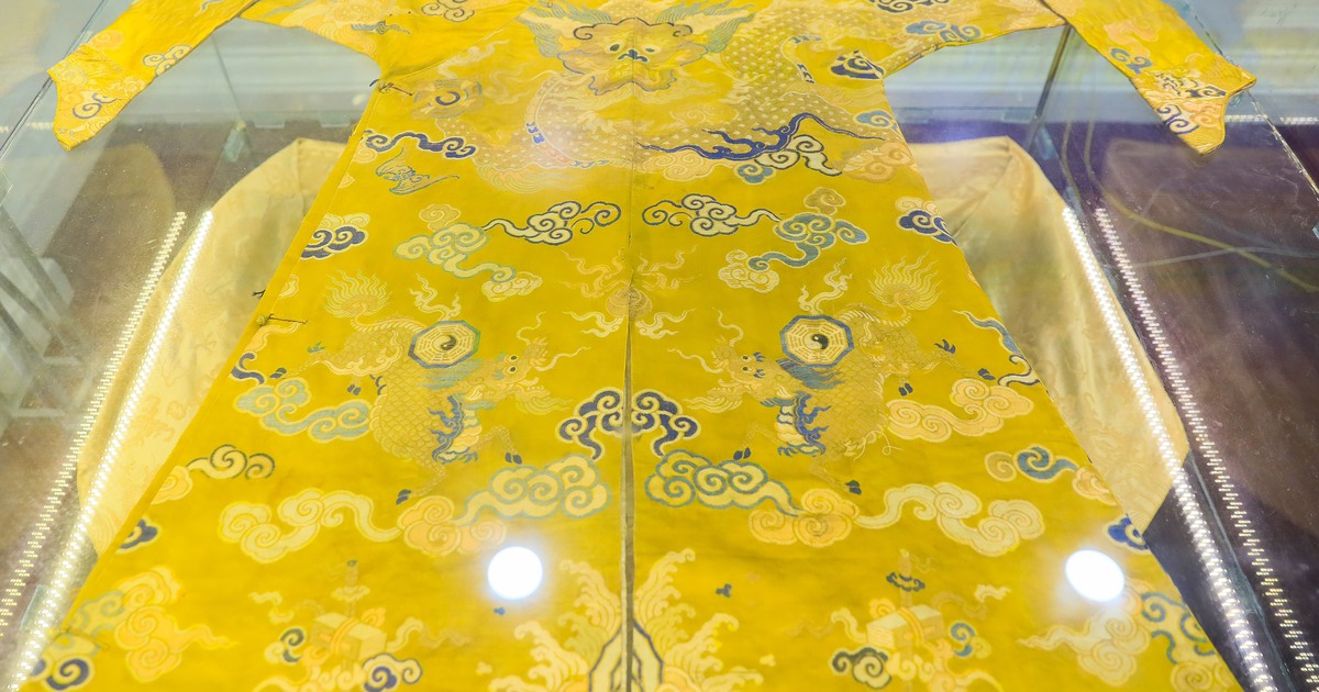 Trưng bày 200 cổ vật hoàng cung thuộc sở hữu tư nhân