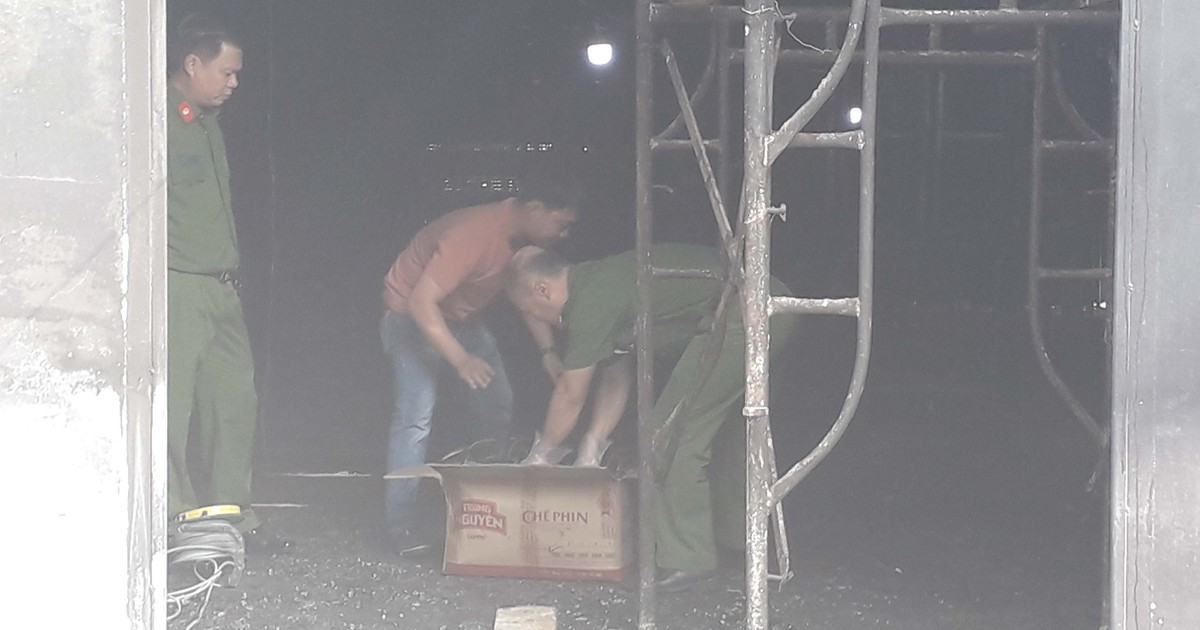 Khám nghiệm hiện trường vụ cháy nhà hàng Ruby khiến 6 người chết