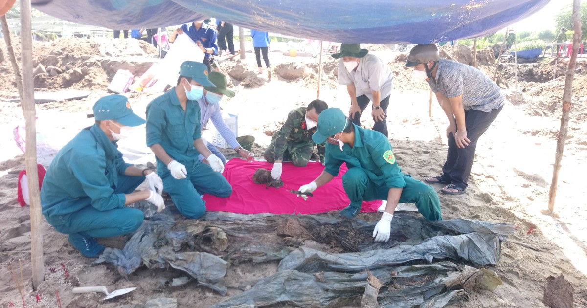 Đồng Nai: Nạo vét ao tôm, người dân phát hiện hố chôn nhiều hài cốt liệt sĩ