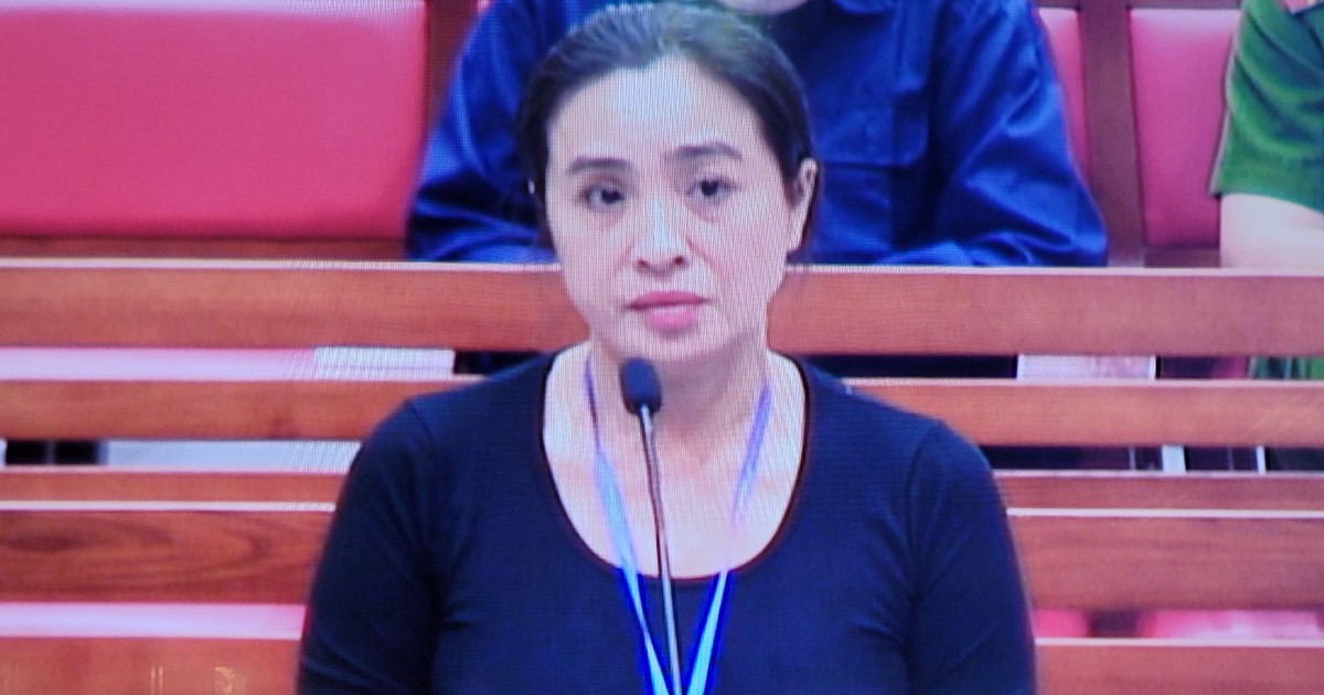 ‘Ông trùm’ tiêu thụ xăng lậu gửi người tình 2 tỉ đồng/tháng