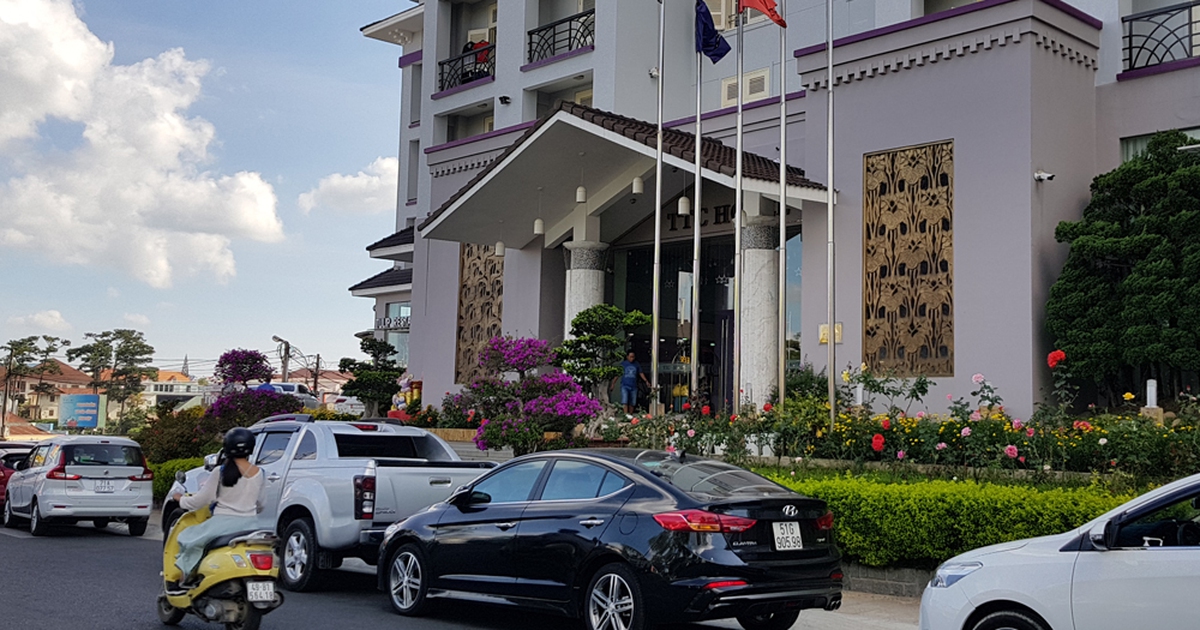 Lâm Đồng: Tạm ngừng chốt kiểm dịch nội tỉnh, nhiều dịch vụ được hoạt động lại