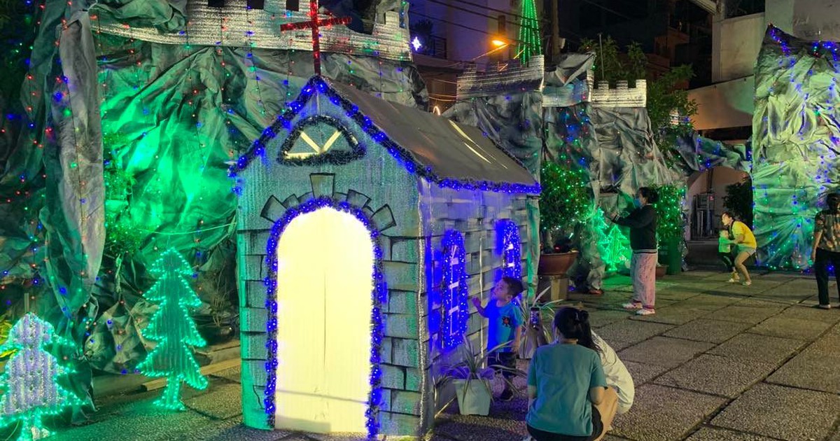 Chuyện ghi ở các xóm đạo lớn tại TP.HCM: Ngập tràn không khí Giáng sinh an vui