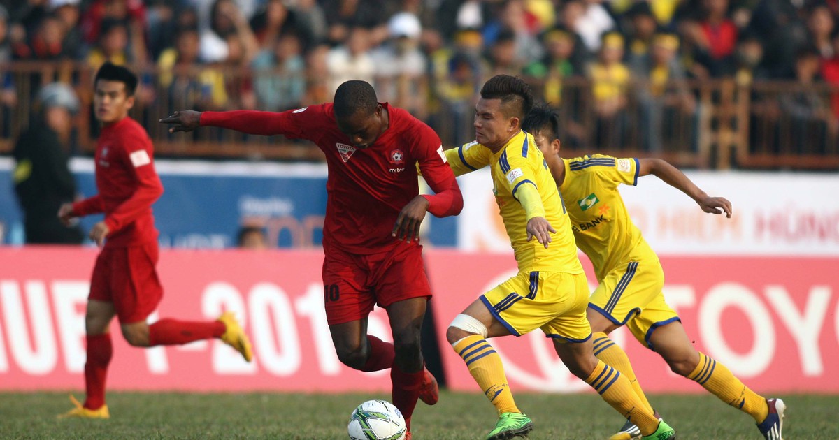 Trung vệ Quế Ngọc Hải: ‘Thật buồn vì SLNA thất bại mà mình không thể làm gì’