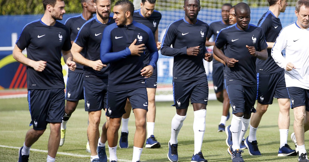 Người Pháp đã tính toán 'điểm rơi phong độ' cho giải đấu tại quê nhà