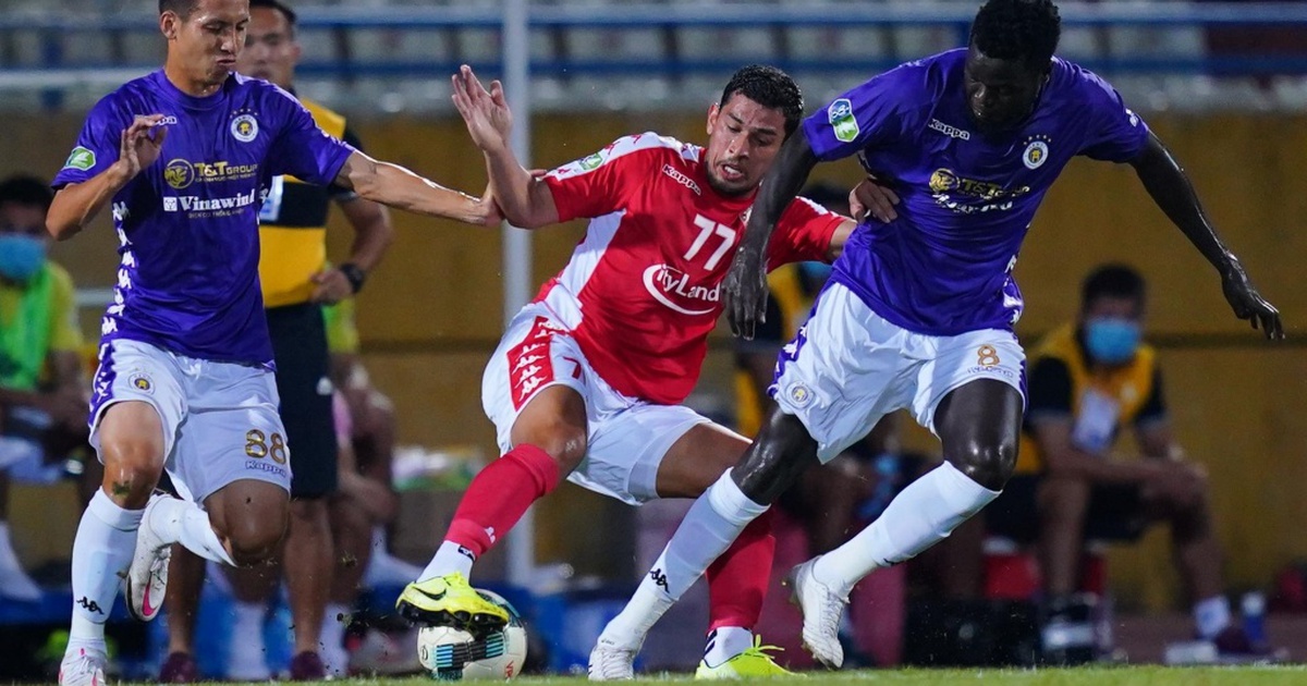 Đỗ Hùng Dũng: ‘Buffon còn bắt khi đã 40 tuổi, huống hồ Tấn Trường mới 34’