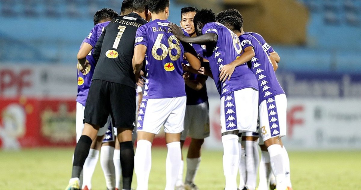 Được lợi thế 'khủng khiếp', Hà Nội không tận dụng để vô địch V-League thì thôi!