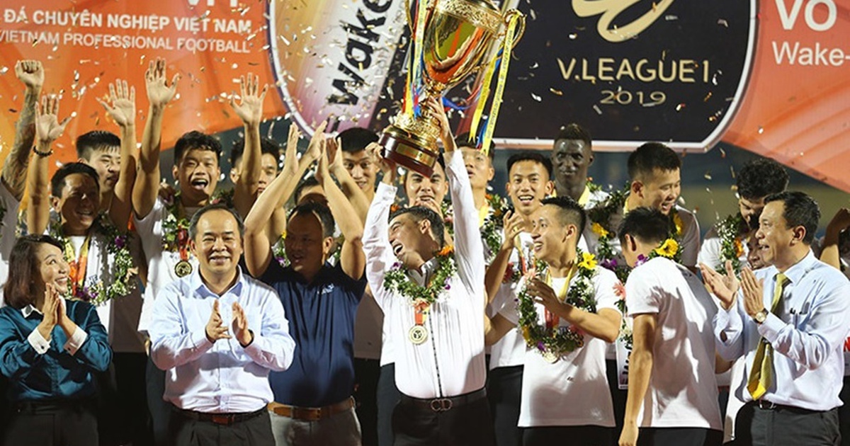 Mùa giải căng thẳng đến giờ chót, VPF chuẩn bị tới… 4 cúp vô địch