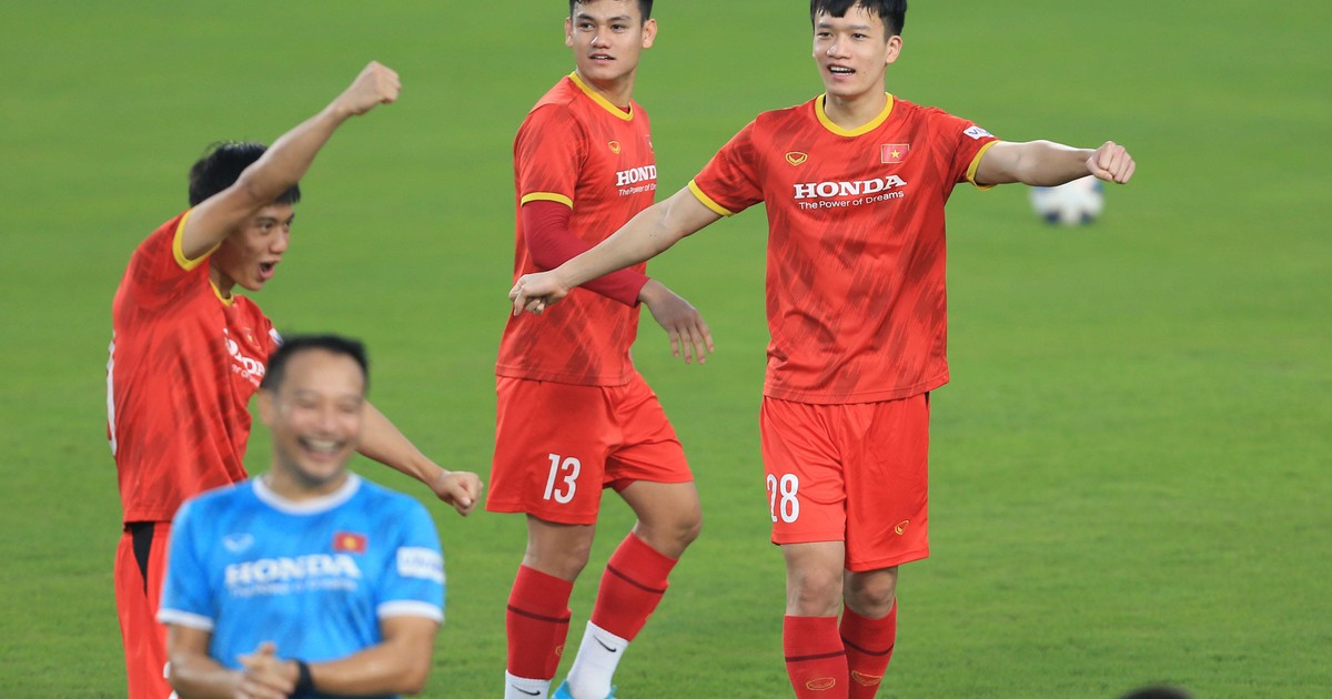 Tuyển Việt Nam đau đầu lựa chọn nhân sự cho trận gặp Nhật Bản