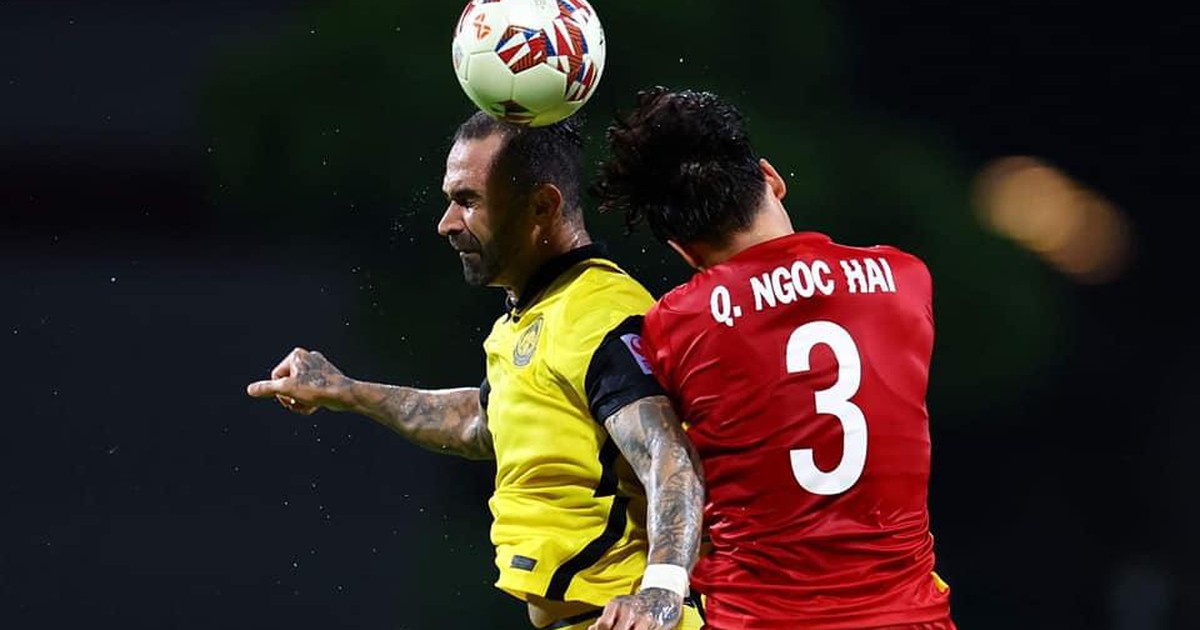 Gọi Quế Ngọc Hải sao cho đúng, trung vệ, tiền vệ hay tiền đạo?