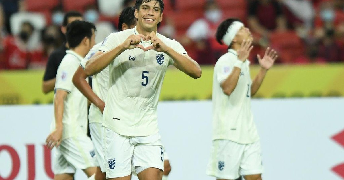 Dùng đội hình B thắng Singapore, HLV Thái Lan đang toan tính điều gì?