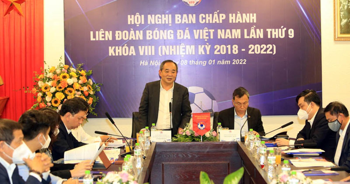 Ông Lê Khánh Hải cảm động nói lời chia tay, VFF chính thức có quyền Chủ tịch