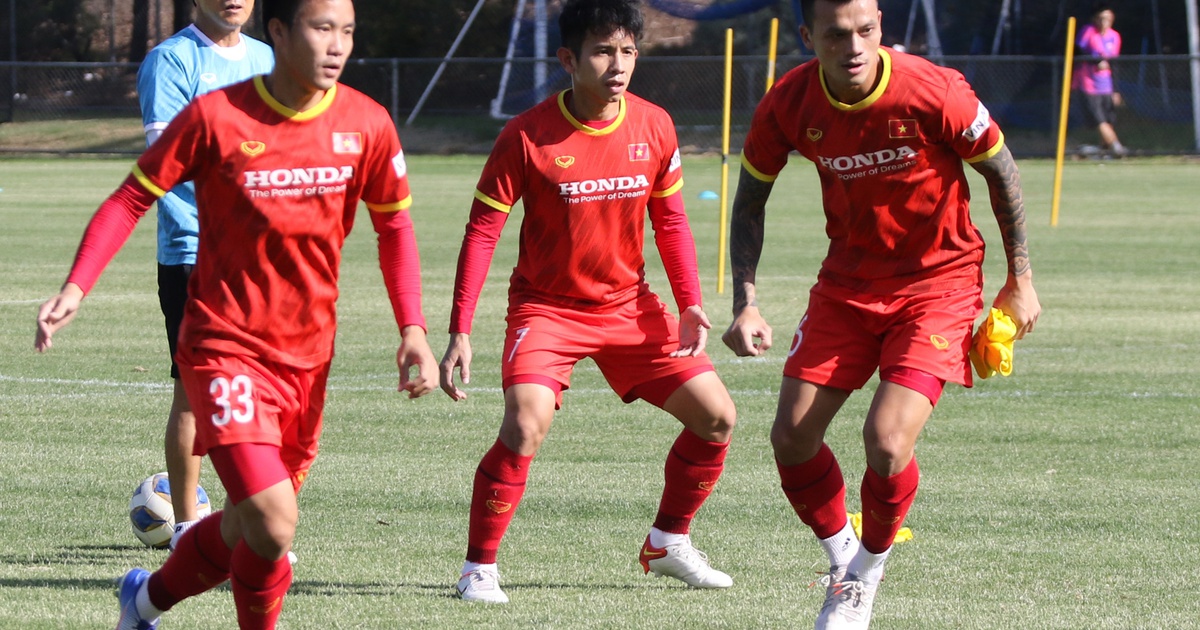 Tô Văn Vũ tiết lộ về tâm lý tuyển Việt Nam, muốn được đá trận gặp Úc