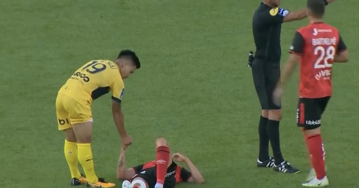 Quang Hải vẫn tiếc nuối, Pau FC bị 0 điểm nhưng không chót bảng