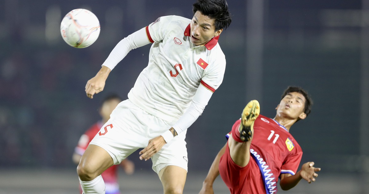 AFF Cup 2022: Chờ Văn Hậu mang 'cơn lốc' trở lại đường biên