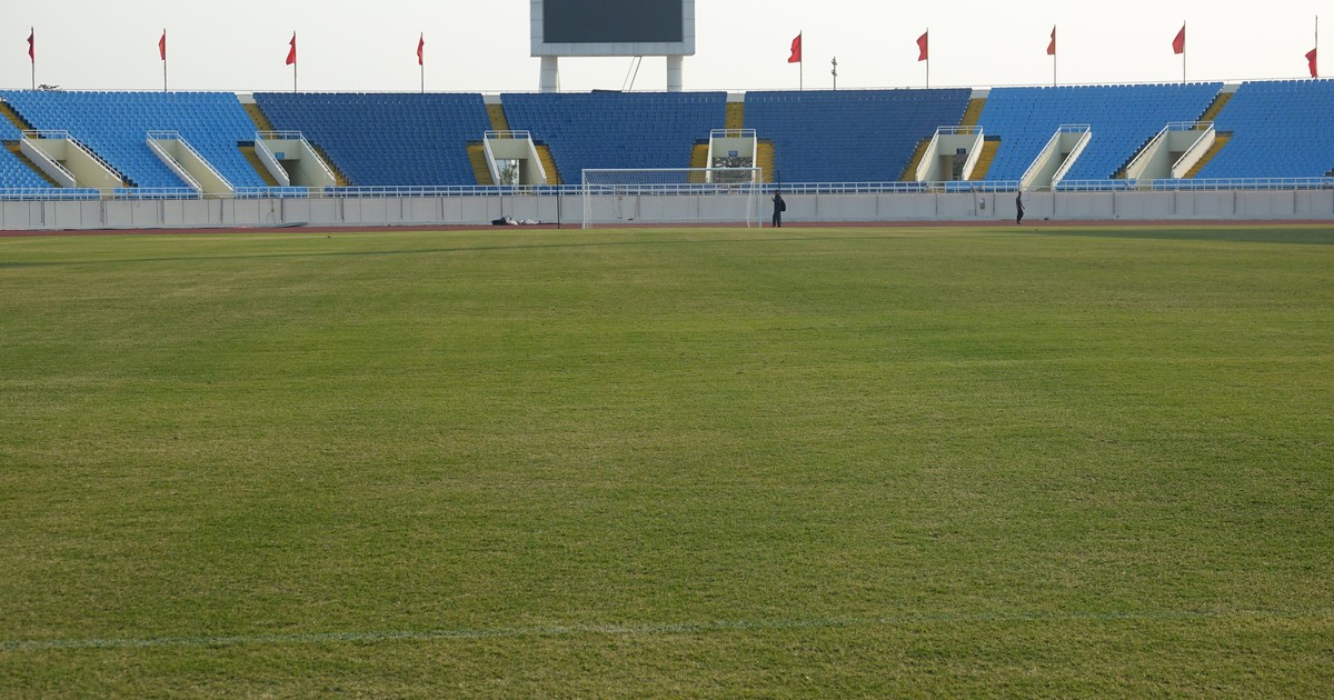 Đội Thái Lan đến Hà Nội bằng chuyến bay thương mại, tập một buổi sân Mỹ Đình