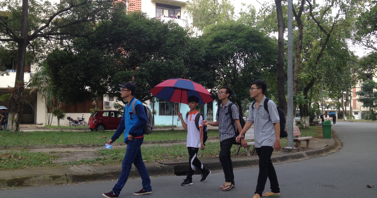 Sinh viên chuẩn bị trở lại TP.HCM học sau thời gian nghỉ phòng dịch Covid-19