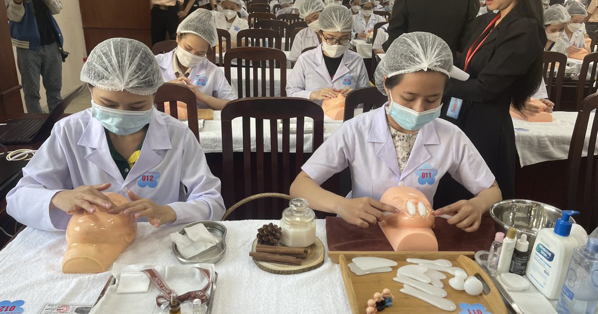 Gần 250 bạn trẻ tranh tài thi tay nghề chăm sóc sắc đẹp