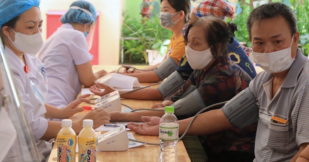 Bộ Y tế: Người bệnh không phải chi trả xét nghiệm Covid-19 tại bệnh viện công lập