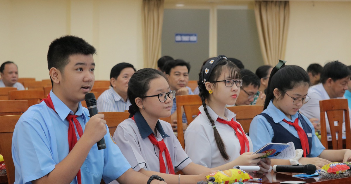 Tiếng nói học sinh: 'Con muốn thầy cô giảng bài dễ hiểu, giao ít bài tập'