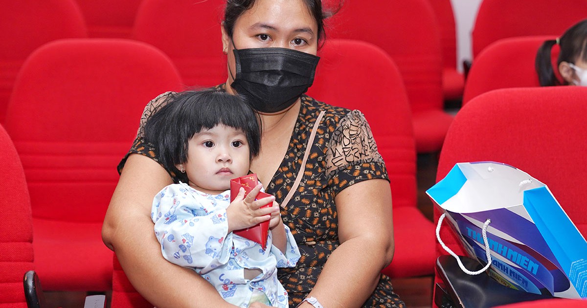 Mùa xuân chan chứa tình người