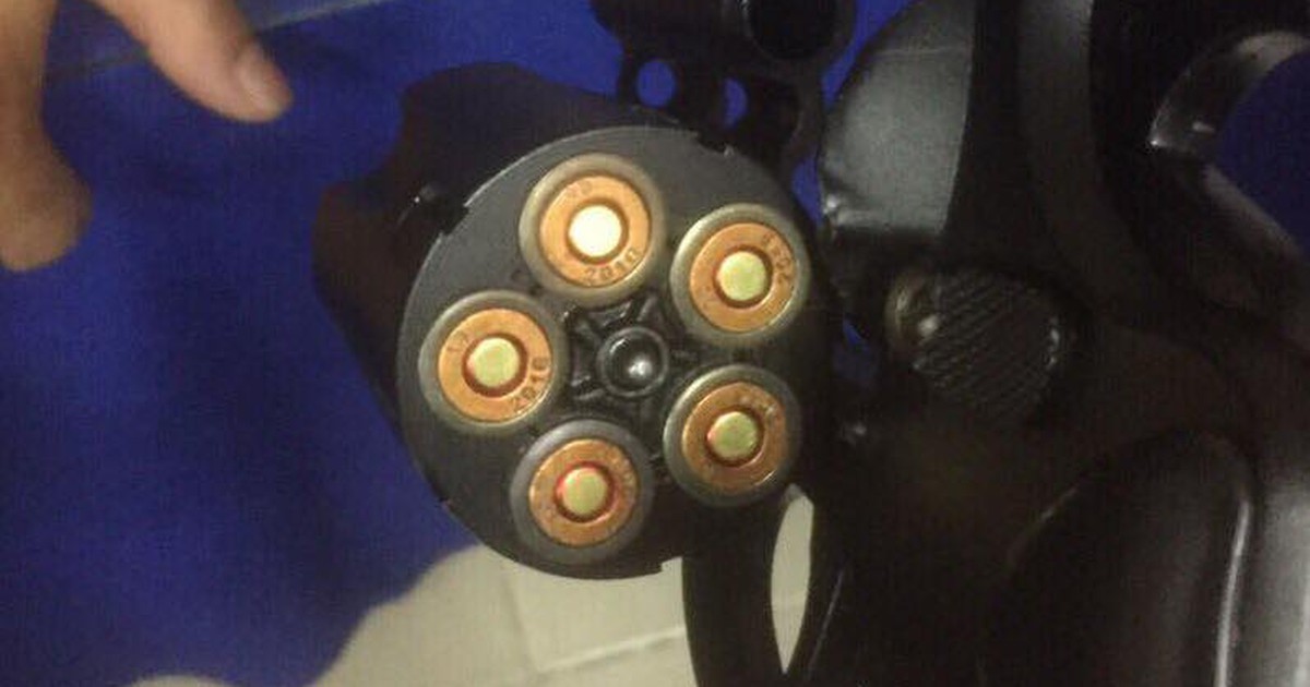 Tổ 363 chặn đứng thanh niên mang súng và ma tuý đá đi chơi ngày tết