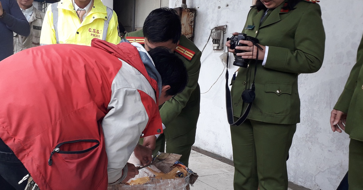 Phát hiện xe khách giường nằm chở 2,5 tấn nội tạng thối