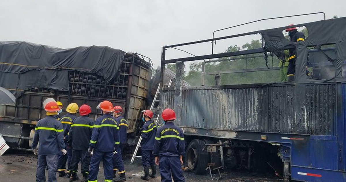 Thừa Thiên - Huế: Xe tải bùng cháy sau va chạm, tài xế tử vong trong cabin