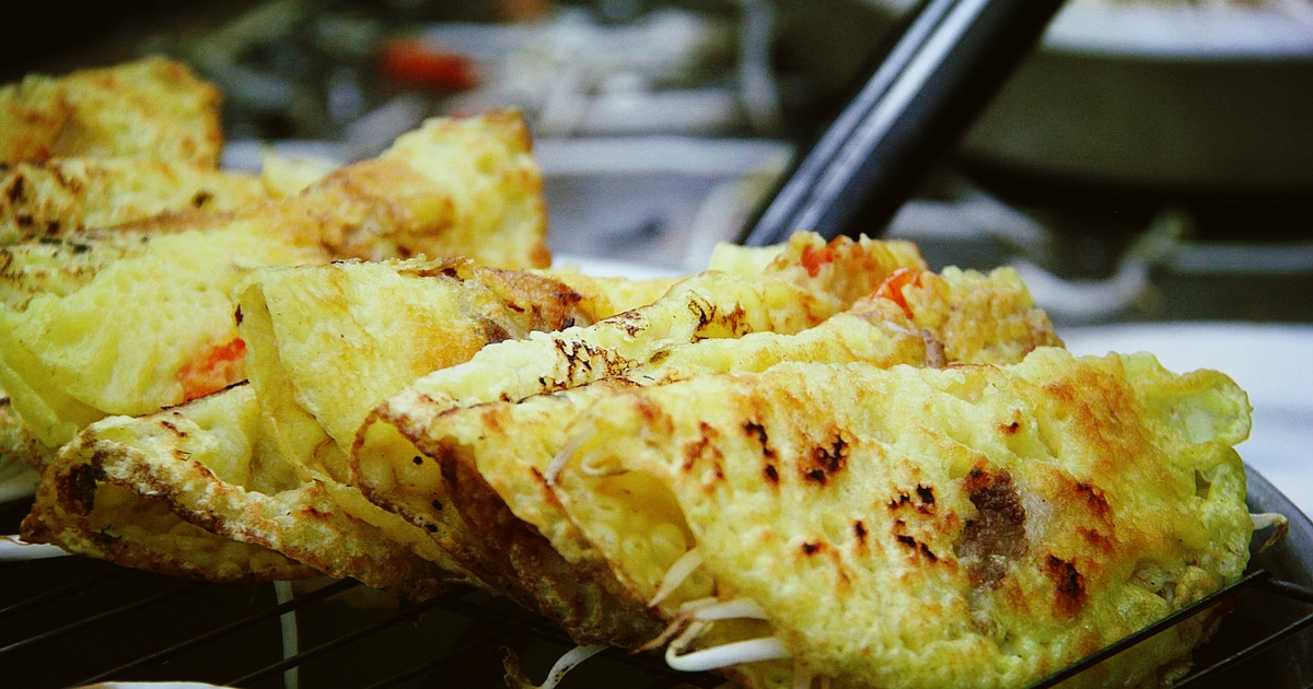 Nhờ bánh xèo đặc sản, cả nhà ở Sài Gòn thoát kiếp ‘tha phương cầu thực’