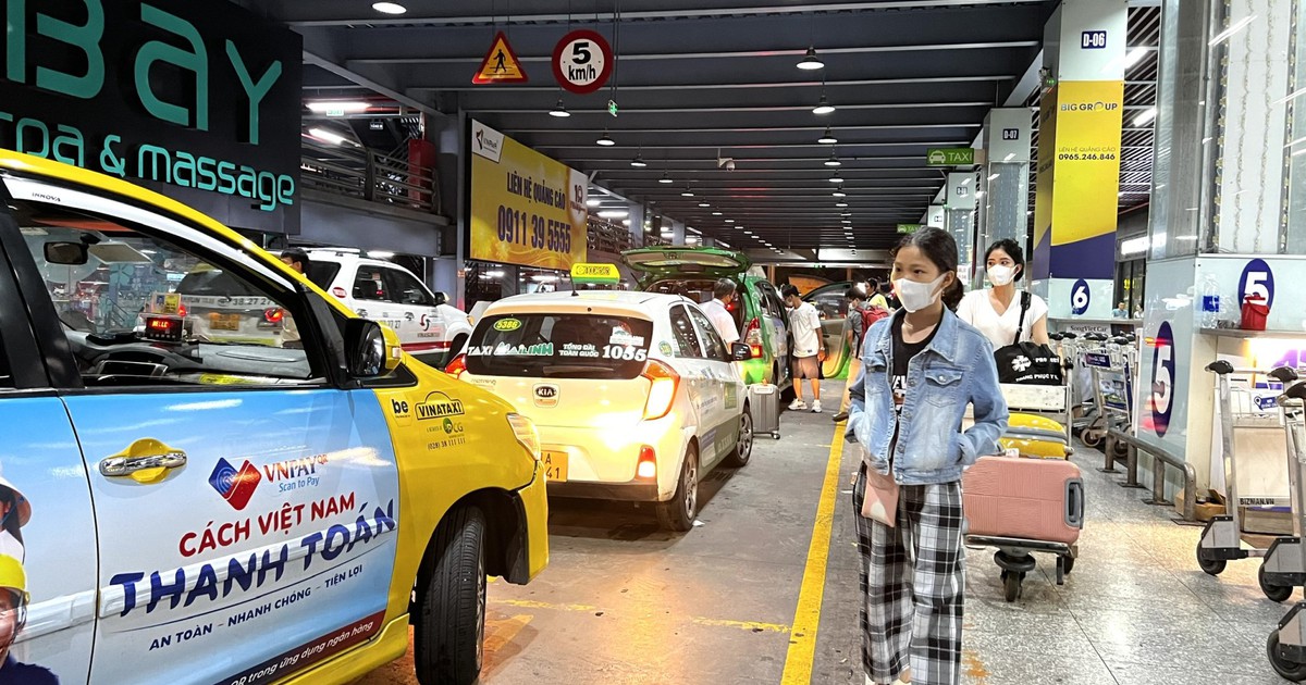 https://images2.thanhnien.vn/zoom/1200_630/Uploaded/maiha/2022_06_24/taxi-san-bay-hm-7386.jpg