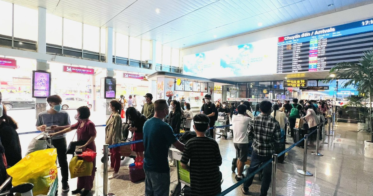 Mua dịch vụ check-in ưu tiên, có được qua cổng an ninh bằng cửa VIP?