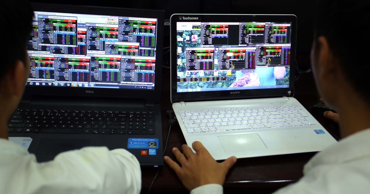 'Cá mập' trên sàn chứng khoán - Bài 3: Vẫn chiêu 'lùa gà'