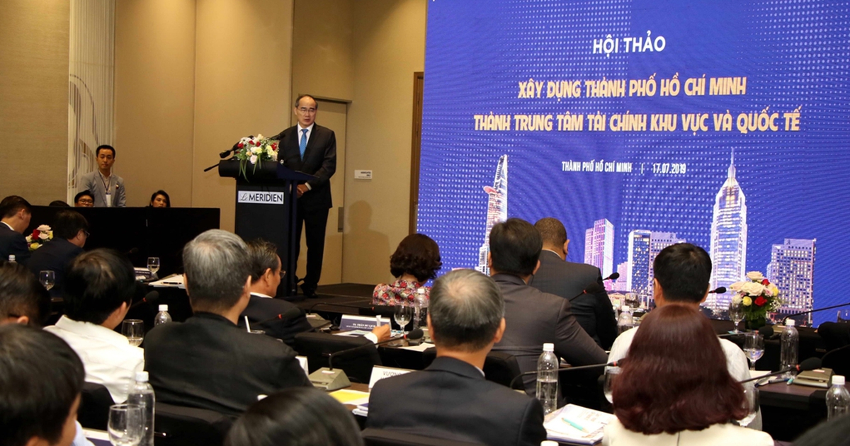 Loay hoay tìm cách phát triển TP.HCM thành trung tâm tài chính