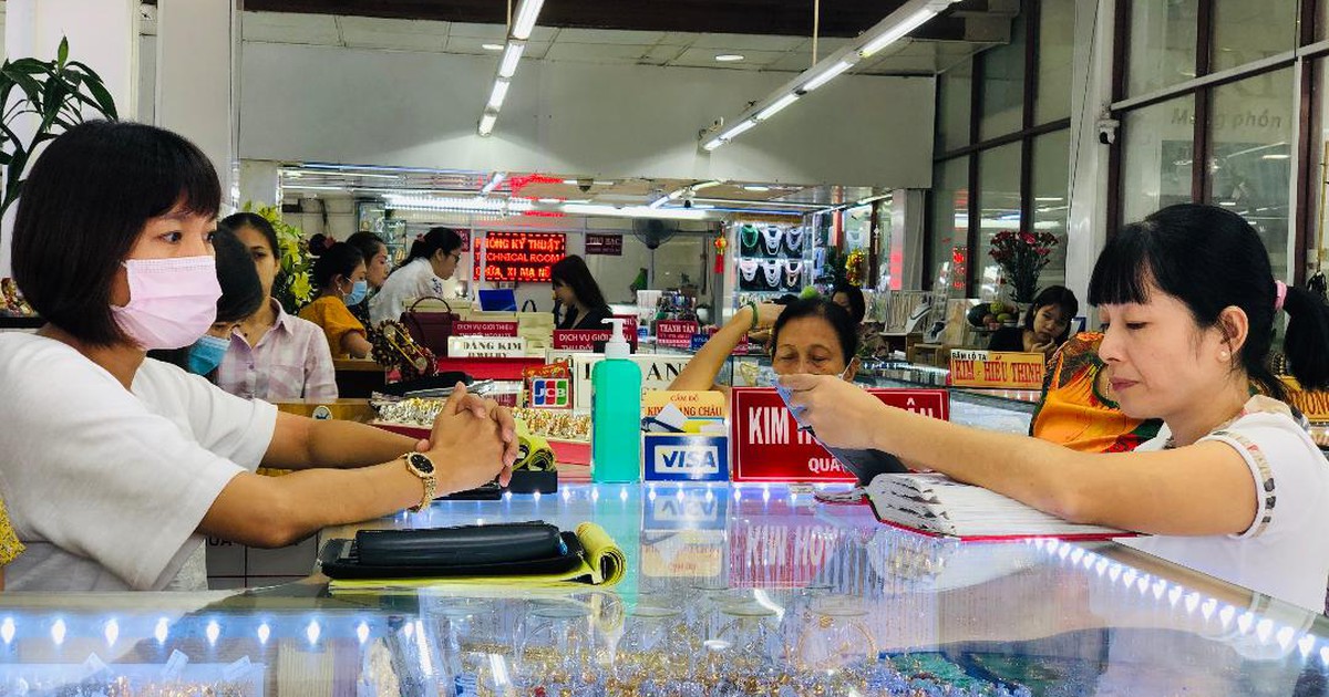 Giá vàng ngày 1.3: ‘Bốc hơi’ gần 4 triệu đồng trong tuần