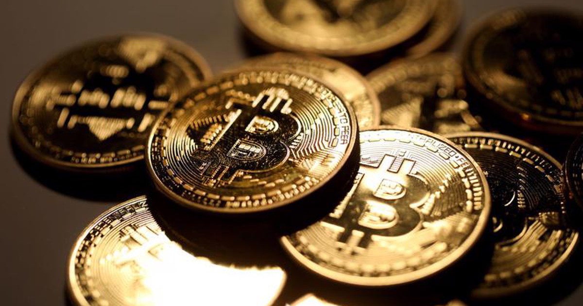 Bitcoin lẫn chứng khoán Mỹ kéo nhau lao dốc
