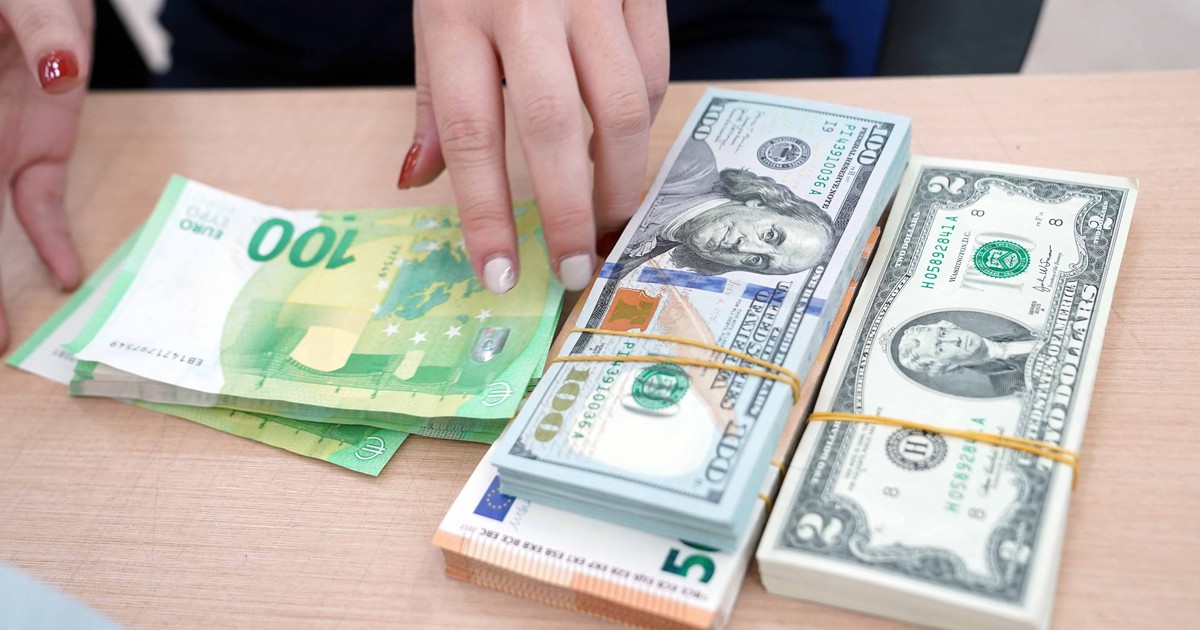 Giá USD hôm nay 9.1.2023: Đô la tự do lao dốc sáng đầu tuần