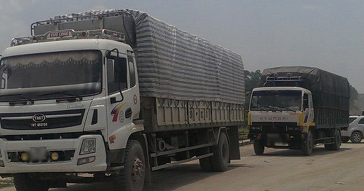 Bộ trưởng Thăng: Sao vẫn còn những đoàn xe đi 'lông nhông' mà không bị xử lý?