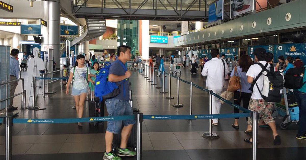 Hàng chục chuyến bay bị hủy, đổi lịch trình do bão số 3