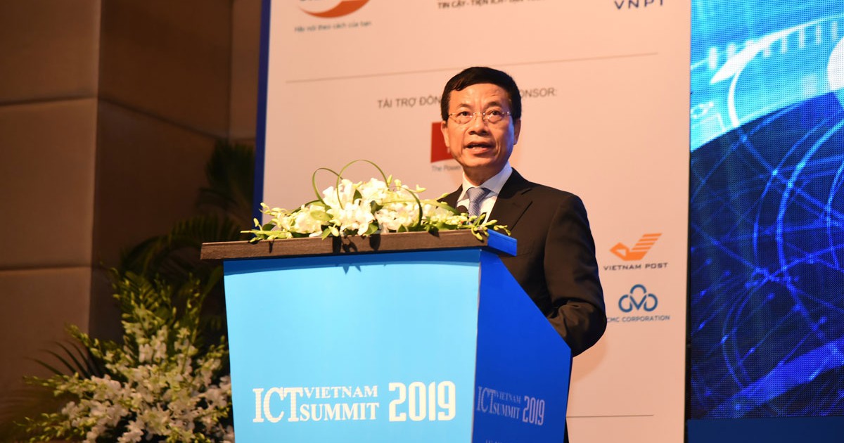 Bộ trưởng Nguyễn Mạnh Hùng: Doanh nghiệp công nghệ hãy ‘thức dậy và chạy'