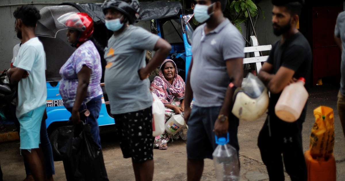 Tân thủ tướng nói Sri Lanka chỉ còn dự trữ xăng cho một ngày