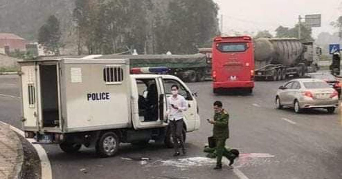 Một cảnh sát hi sinh, hai cảnh sát bị thương trong lúc áp giải nghi phạm ở Ninh Bình