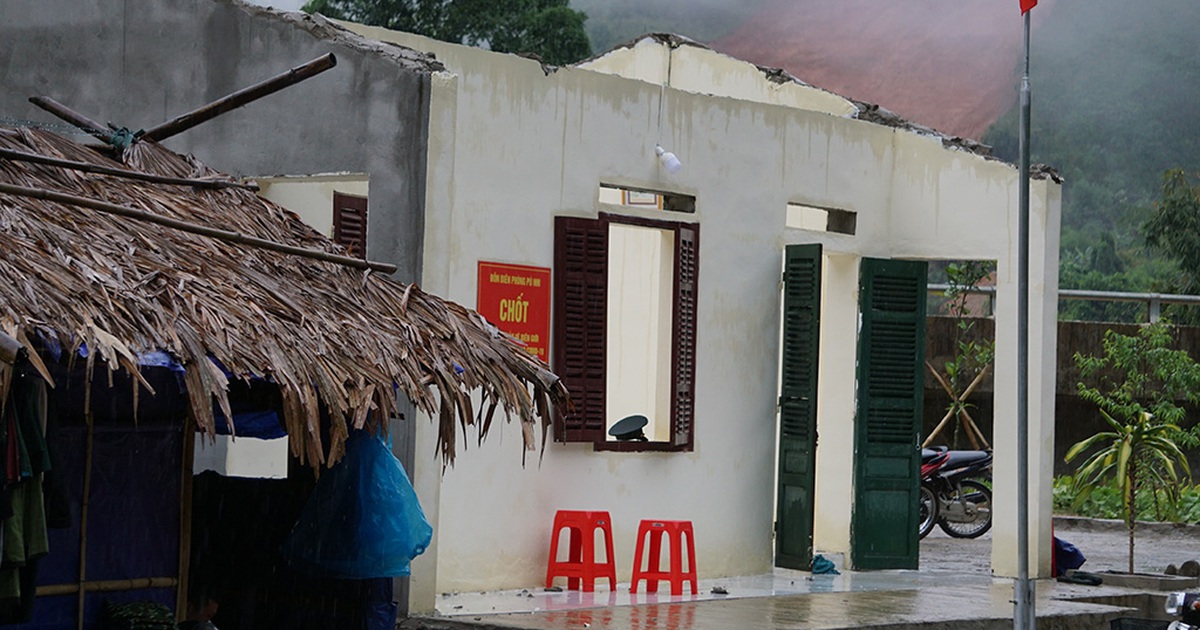 4 cán bộ biên phòng thoát nạn khi lốc xoáy tàn phá chốt kiểm dịch biên giới