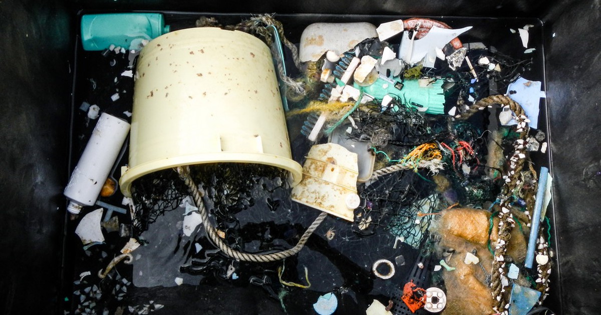 Bãi rác thải nhựa trên biển rộng bằng 3 nước châu Âu